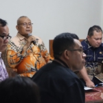 Bupati Dairi Vickner Sinaga rapat dengan Rapat dengan Perumda Air Minum Lae Nciho, PD Pasar Sidikalang.(ist)