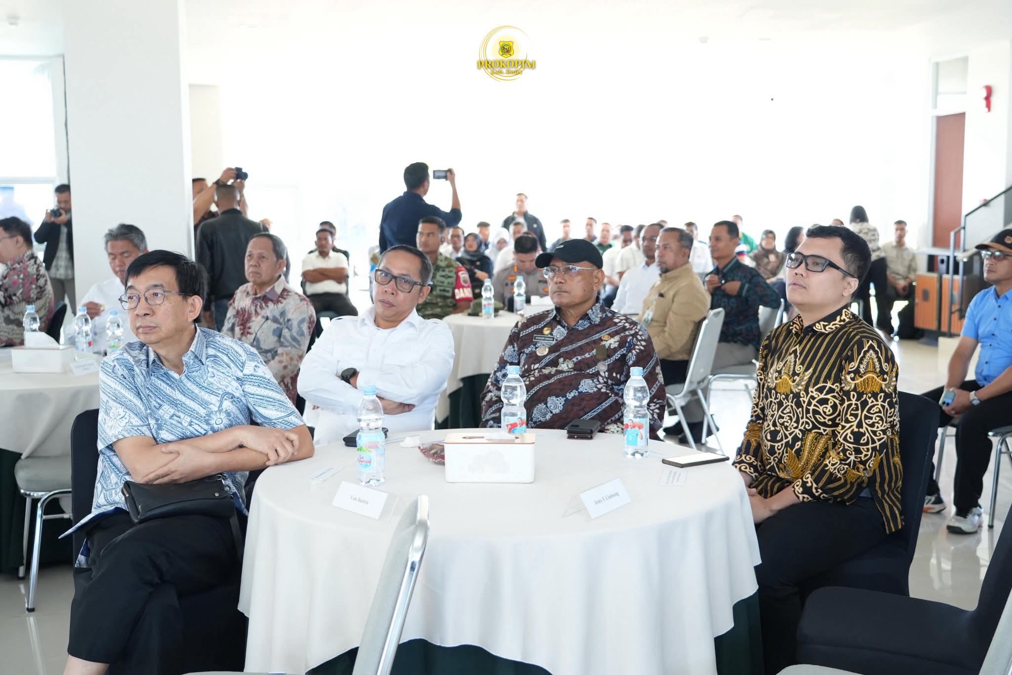 Bupati Dairi hadiri Vickner Sinaga Hadiri Kunker Dewan Ekonomi Nasional di kawasan TSHTH2 di Humbang Hasundutan .(ist)