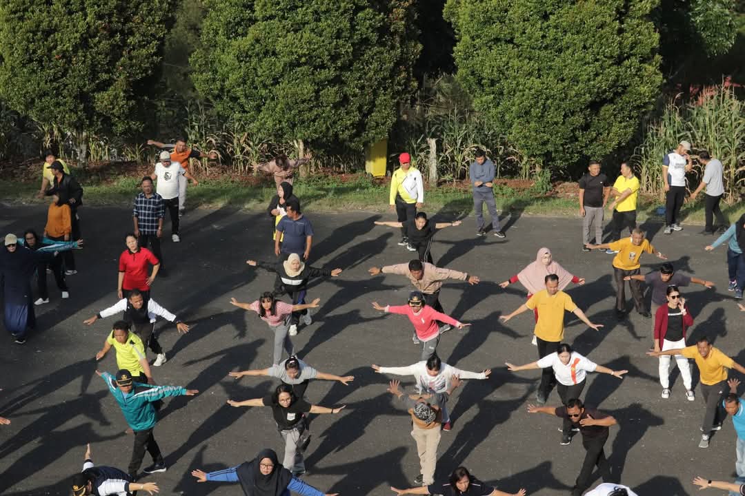 Senam sehat para ASN jajaran Pemkab Pakpak Bharat.(ist)