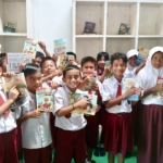 PT DPM sediakan rumah baca bagi anak sekolah di lingkar tambang.(ist)
