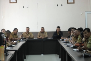 Persiapan penyambutan kunjungan Tim Ground Checking Gambir Direktorat Jenderal Perkebunan, Kementerian Pertanian RI di Kabupaten Pakpak Bharat.(ist)