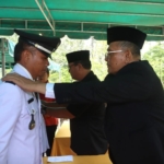 Bupati Dairi Vickner Sinaga melantik dan mengambil sumpah janji jabatan pejabat struktural dan pejabat fungsional.(ist)