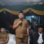 Bupati Dairi, Vickner Sinaga dan Wakil Bupati Dairi, Wahyu Daniel Sagala melakukan kunjungan Safari Ramadhan ke Masjid Nurul Aman, Dusun Lae Bunga, Desa Lae Hole, Kecamatan Parbuluan.(ist)