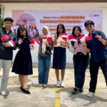 Enam penerima Beasiswa Angkatan ke-4 di Kantor DPM Sidikalang, Kabupaten Dairi, Kamis (4/3/2026).(ist)