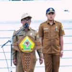 Wakil Bupati (Wabup) Samosir, Ariston Tua Sidauruk memimpin apel gabungan di lingkungan Pemerintah Kabupaten Samosir.(ist)
