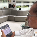 Bupati Dairi Vickner Sinaga mengikuti rapat melalui zoom bersama Menteri Dalam Negeri (Mendagri) Tito Karnavian.(ist)