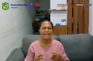 Warga penerima program perlindungan bagi pekerja rentan yang digagas oleh Wali Kota Medan.(ist)