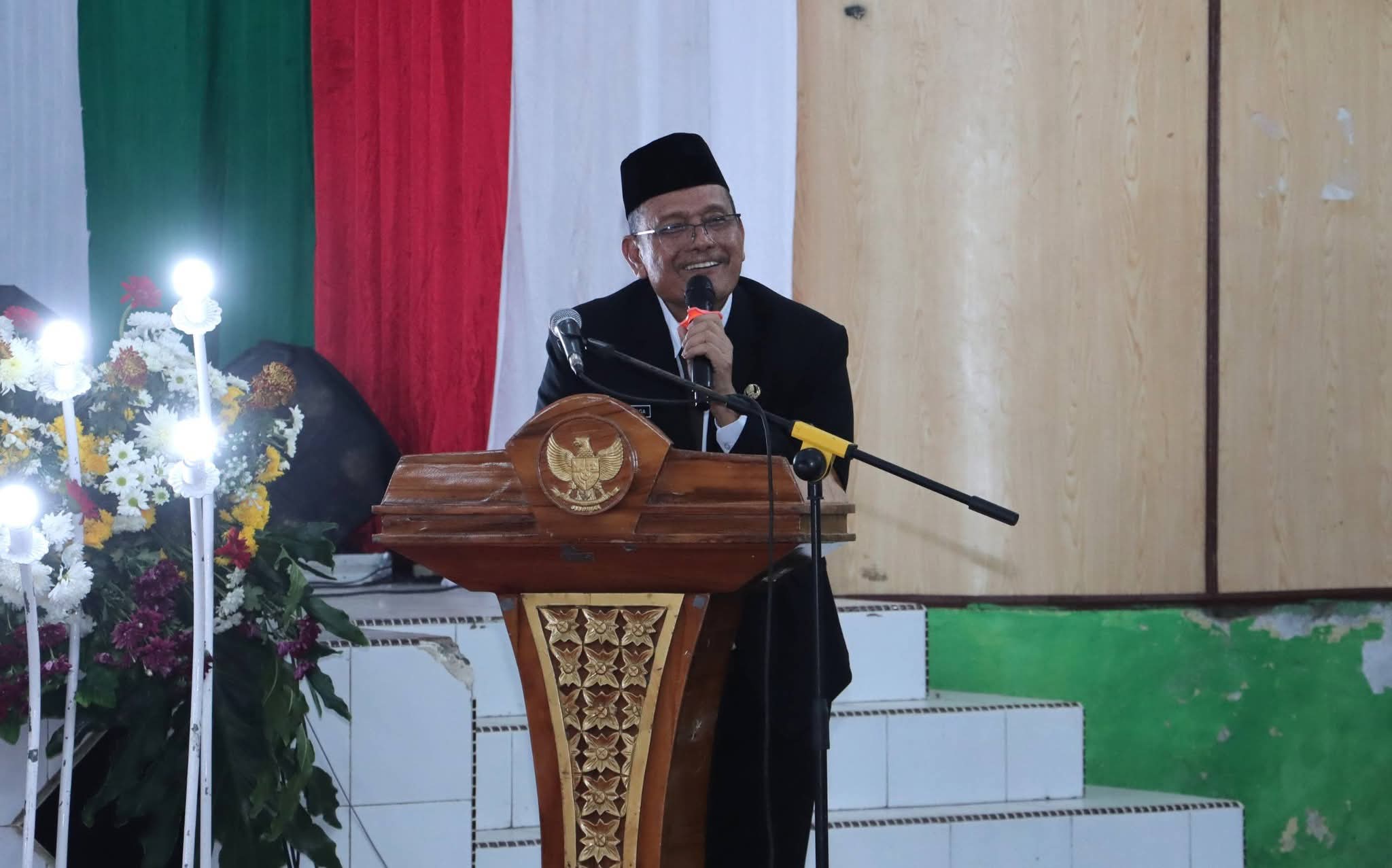 Bupati Dairi Vickner Sinaga dalam perayaan Paskah Oikumene Pemerintah Kabupaten (Pemkab) Dairi di GOR Sidikalang.(ist)