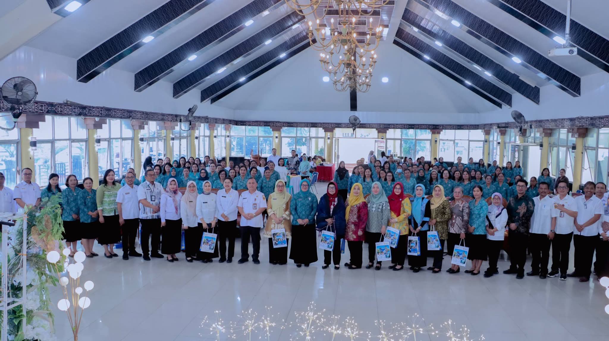 Supervisi Desa Pelaksanaan tertib Administrasi PKK, PAAR, UP2K, Aku Hatinya PKK dan IVA Test Tahun 2026 ke Kabupaten Dairi.(ist)