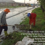 Dinas Lingkungan Hidup (DLH) Kabupaten Dairi menerjunkan tim ke Jalan Pahlawan dan Panji.(ist)