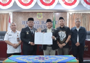 Wabup menyampaikan Laporan Keterangan Pertanggungjawaban (LKPJ) Tahun Anggaran 2025 dalam rapat paripurna DPRD Dairi, Rabu (22/4/2026).(ist)
