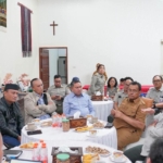 Bupati Pakpak Bharat Franc Bernhard Tumanggor menghadiri Kunjungan Direktur Tanaman Semusim dan Tahunan Kementerian Pertanian RI, Dr. Abdul Roni Angkat di Sidikalang.(ist)