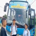 Bus sekolah gratis untuk melayani antar-jemput siswa-siswi dari Desa Kalang Simbara dan desa di Kelurahan Bintang Hulu, Kecamatan Sidikalang.(Ist)