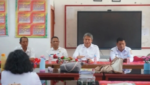 Peninjauan pelaksanaan Asesmen Maretong serentak jenjang SMP yang dipimpin oleh Wakil Bupati Tapanuli Utara, Dr. Deni Parlindungan Lumbantoruan, M.Eng., di SMP Negeri 1 Siatas Barita, Rabu (29/7/2026).(ist)