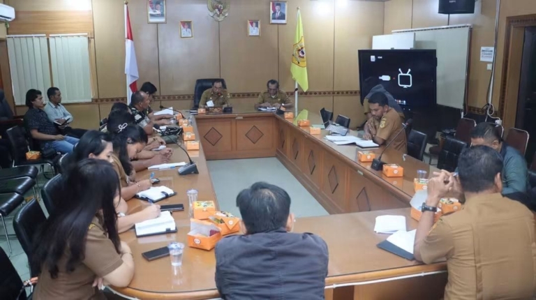 Rapat Koordinasi Tim Terpadu Penertiban KJA di Kawasan wisata Danau Toba Desa Silalahi II.(ist)