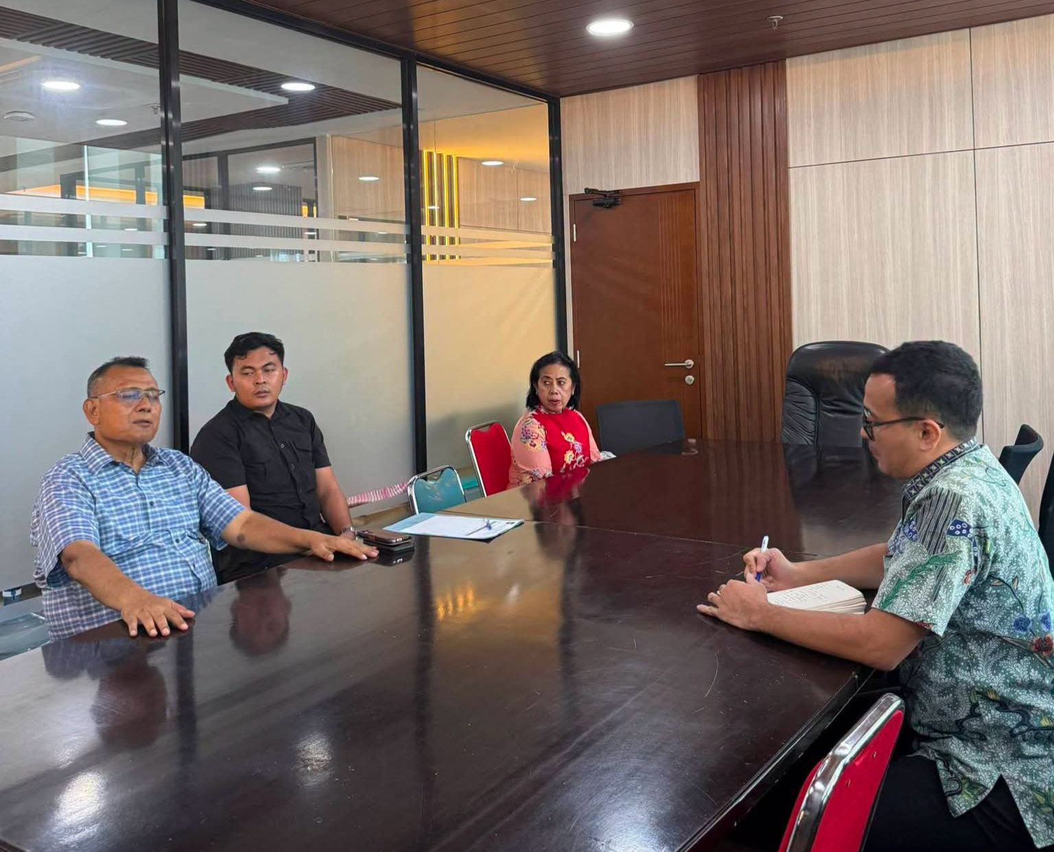 Bupati menemui pihak Direktorat Jenderal Otonomi Daerah Kementerian Dalam Negeri (Kemendagri) di Jakarta, Jumat (17/7/2026).(ist)