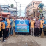 Pengurus dan anggota Asosiasi Pedagang Pasar Kabupaten Dairi (APPKD) ikut melakukan penataan pusta pasar Sidikalang beberapa waktu lalu.(ist)