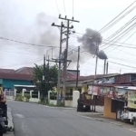 Kondisi limbah asap pabrik PT SSU, dekat pemukiman warga Kelurahan Tomuan, Kecamatan Siantar Timur, kota Pematangsiantar.(Hegi)
