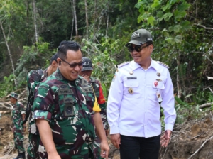 Meninjau pelaksanaan TMMD ke-129 di wilayah Kodim 0210/TU di Kecamatan Pakkat Kabupaten Humbahas, Rabu (5//8/2026).(ist)