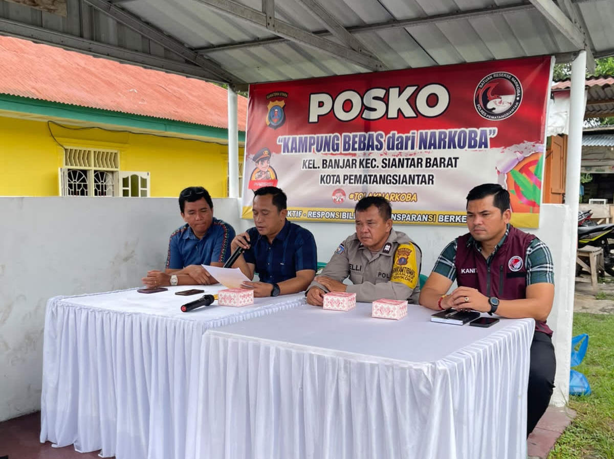 Satnarkoba Polres Siantar Gelar Sosialisasi bahaya narkoba dengan warga Kelurahan Banjar, Kota Pematangsiantar.(ist)