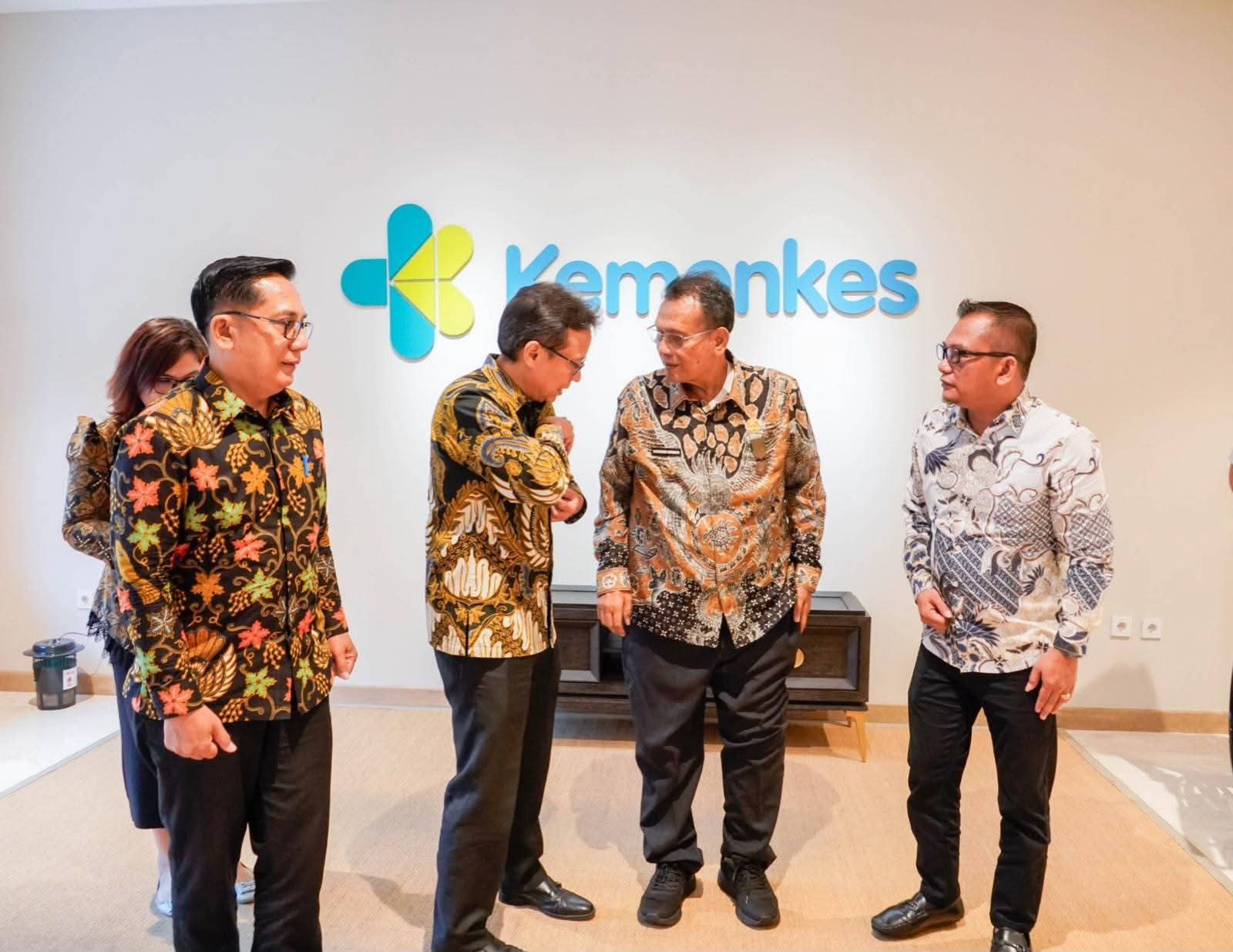 Kunjungan Bupati Dairi, Vickner Sinaga dengan Menteri Kesehatan RI, Budi Gunadi Sadikin, di Kantor Kementerian Kesehatan, Jakarta, Rabu (16/9/2026) lalu.(ist)