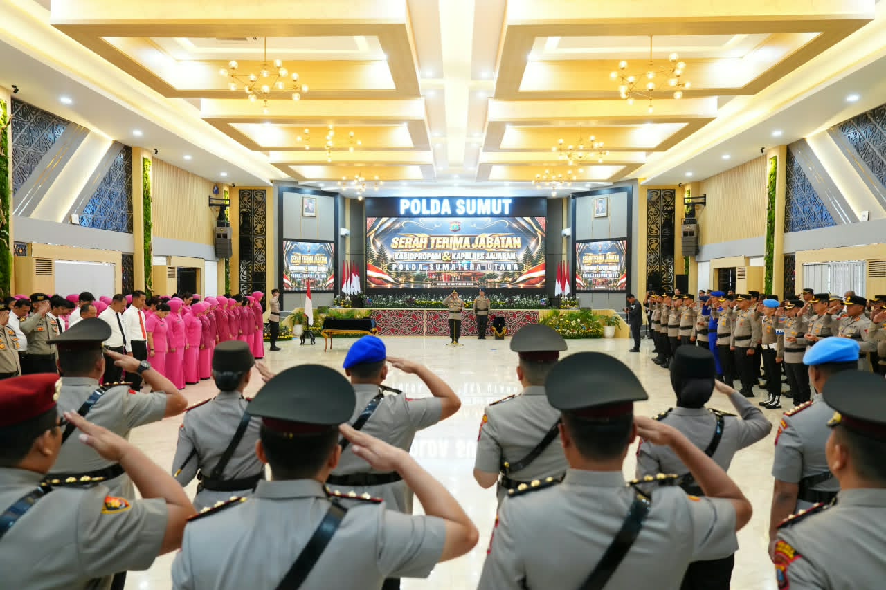 Pelantikan pejabat utama dan Kapolres jajaran Polda Sumatera Utara.(ist)