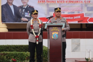 Pedang Pora Sambut AKBP Dhana, Sah Udur Resmi Tanggalkan Tongkat Komando Polres Siantar