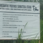 Plang Proyek peningkatan jalan provinsi ruas Simpang Sukaramai – Salak, Kabupaten Pakpak Bharat.(ist)