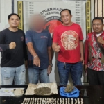 Polisi amankan JMG (46) berikut barang bukti Narkotika jenis ganja.(ist)